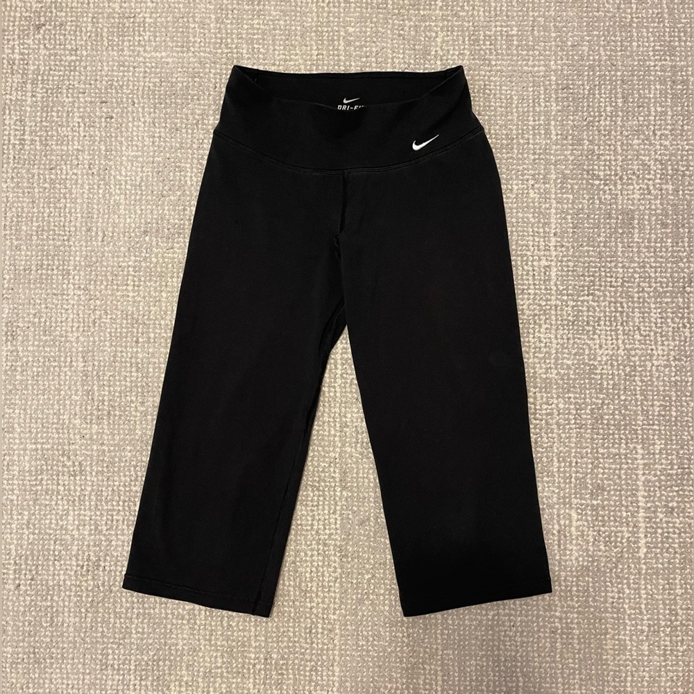 Women’s Nike XS straight leg capris